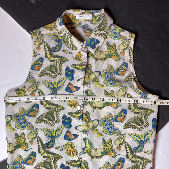 Equipment Femme Silk Butterfly Print Top - Picture 3 of 7